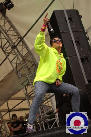 Bomba Estereo (CO) 27. Summer Jam Festival - Fuehlinger See, Koeln - Green Stage 08. Juli 2012 (9).JPG